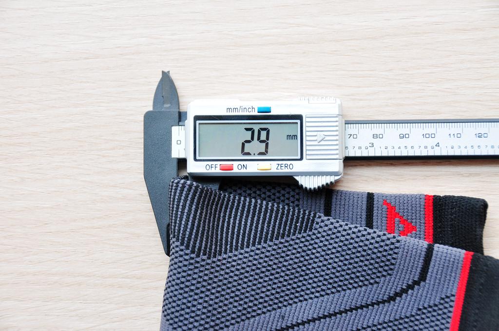 迈克达威防撞护膝测评,迈克达威护膝4200测评