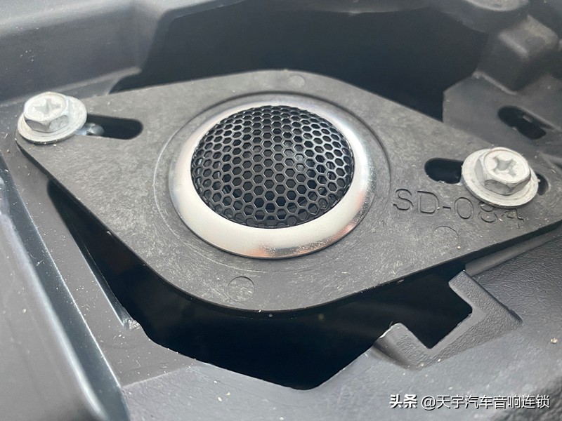 凯美瑞音响改装黄石,经典凯美瑞改二手伊顿音响