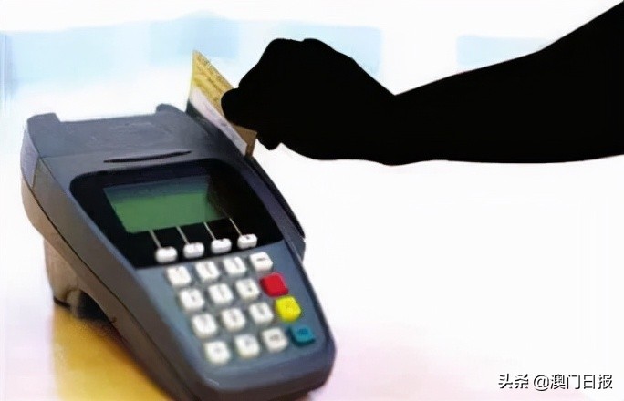 一人分饰两角骗近38万元,一女子一人分饰三角骗7万元