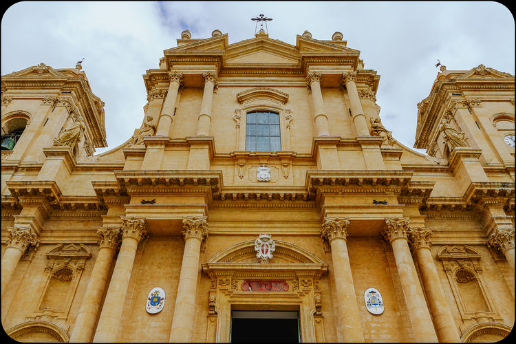 情迷西西里：漫步“蜜糖小城”诺托，感受巴洛克建筑艺术的灵动、浪漫与激情