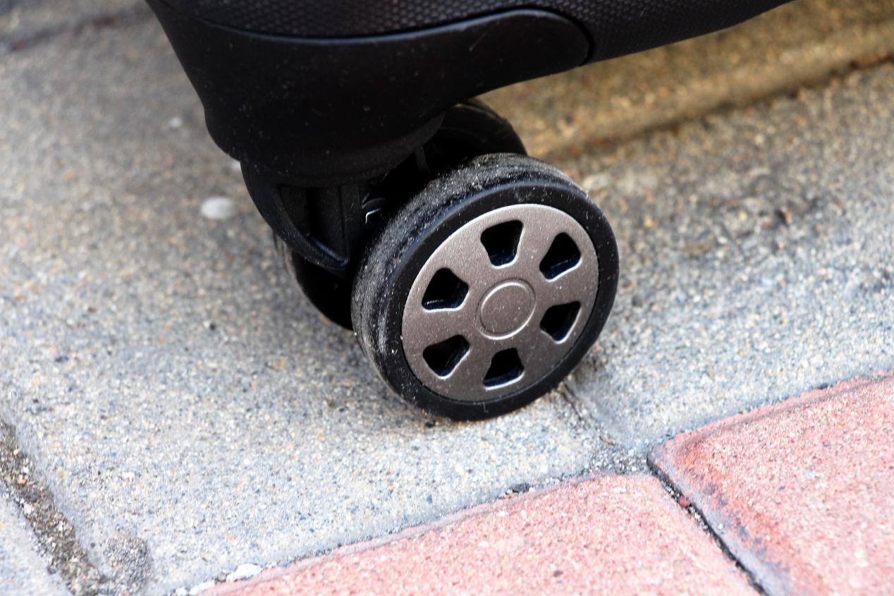 swiza行李箱怎么样,swiza行李箱测评