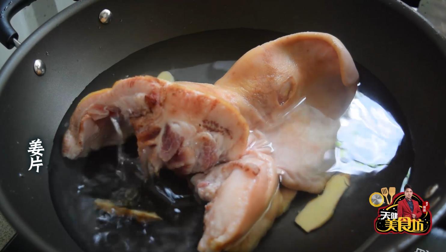 爱吃猪肘一定要收藏,卤猪耳都怎么卤好吃