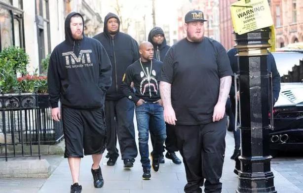 梅威瑟保镖一年收入,梅威瑟巅峰保镖