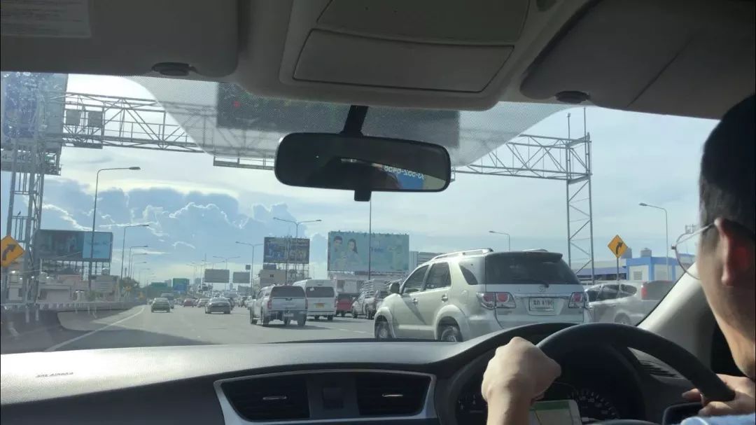 为什么泰国不能开夜车,在泰国开车的体验