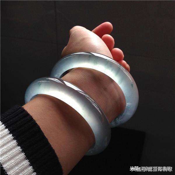 新手究竟该怎样正确入门翡翠行业,行家详解翡翠的哪些讲究