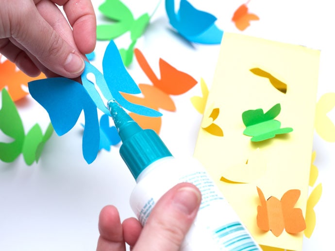 元宵节冰墩墩拿着小灯笼手工制作,能点灯的元宵节手工兔子小花灯