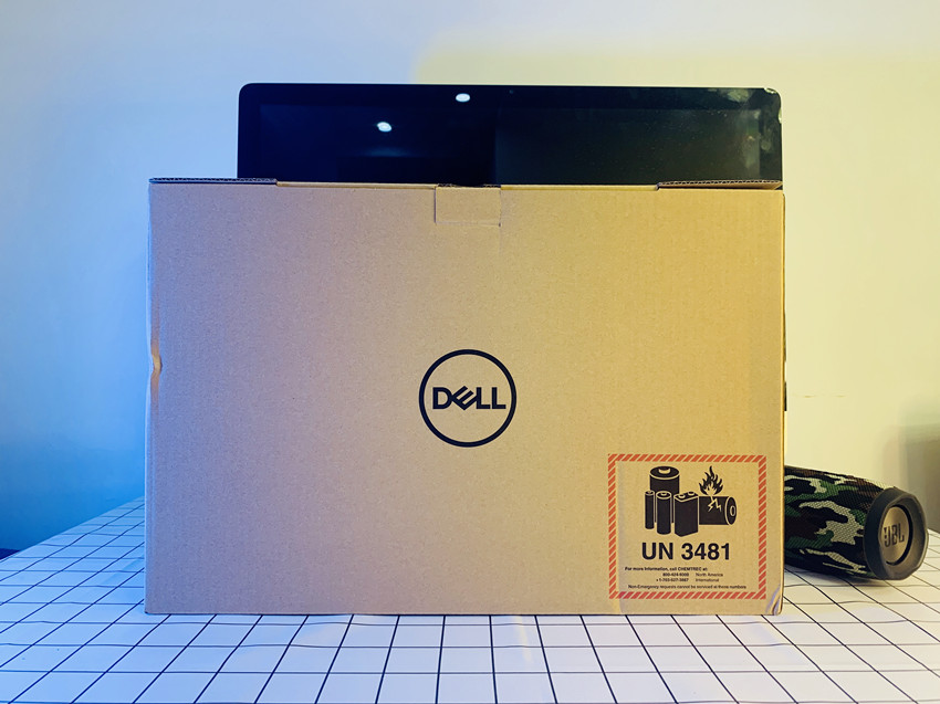 戴尔xps139300轻薄笔记本,戴尔xps17寸笔记本评测