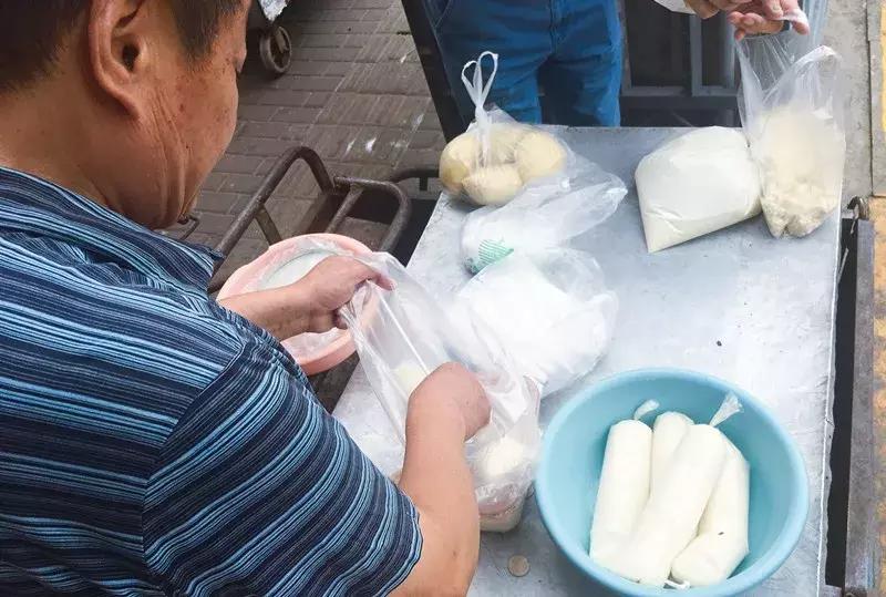 三汊河的味道，都藏在小戴猫灌饼里了