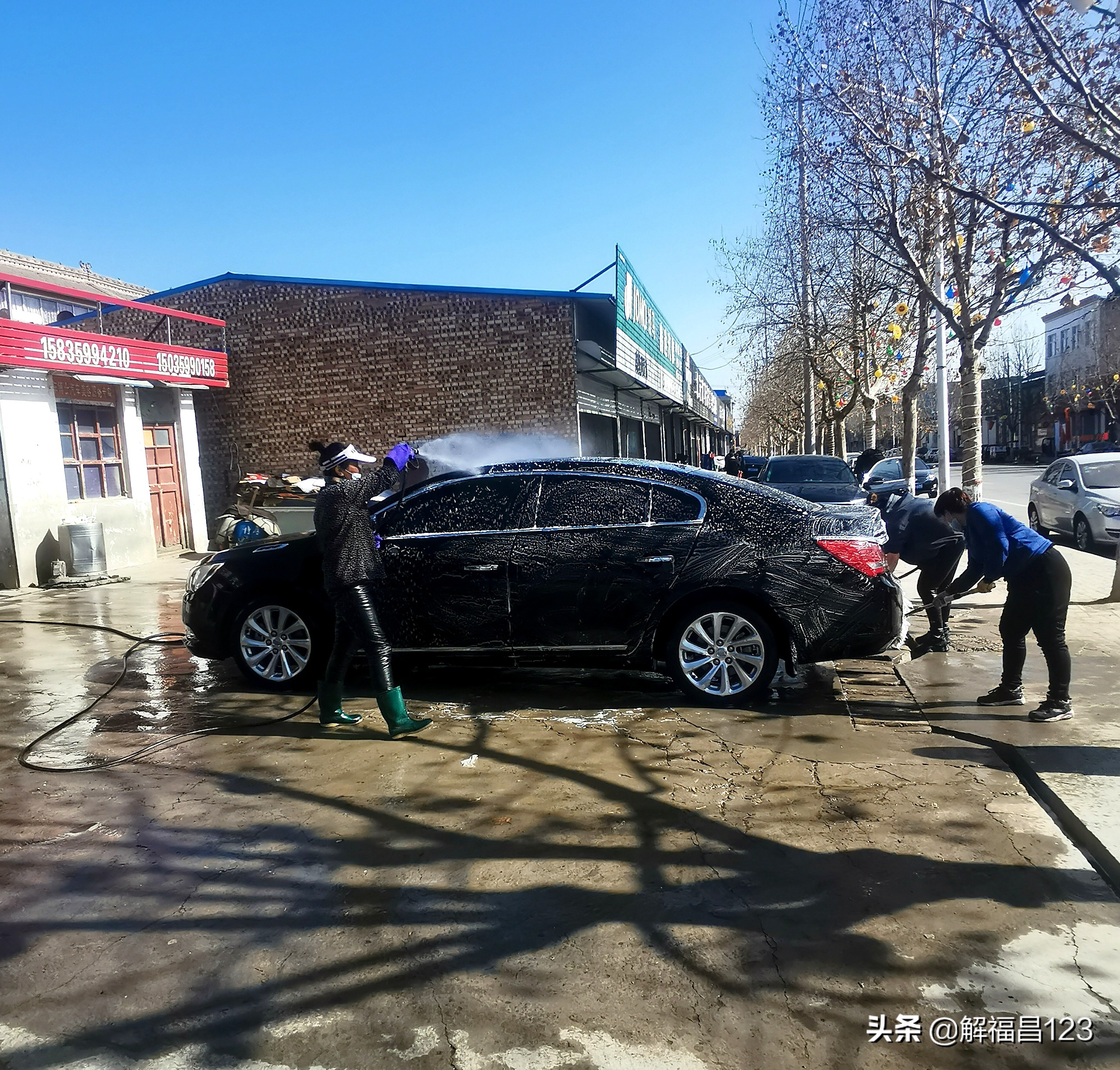 洗车店一年赚20万有吗,开一个洗车店一年可以赚100万吗