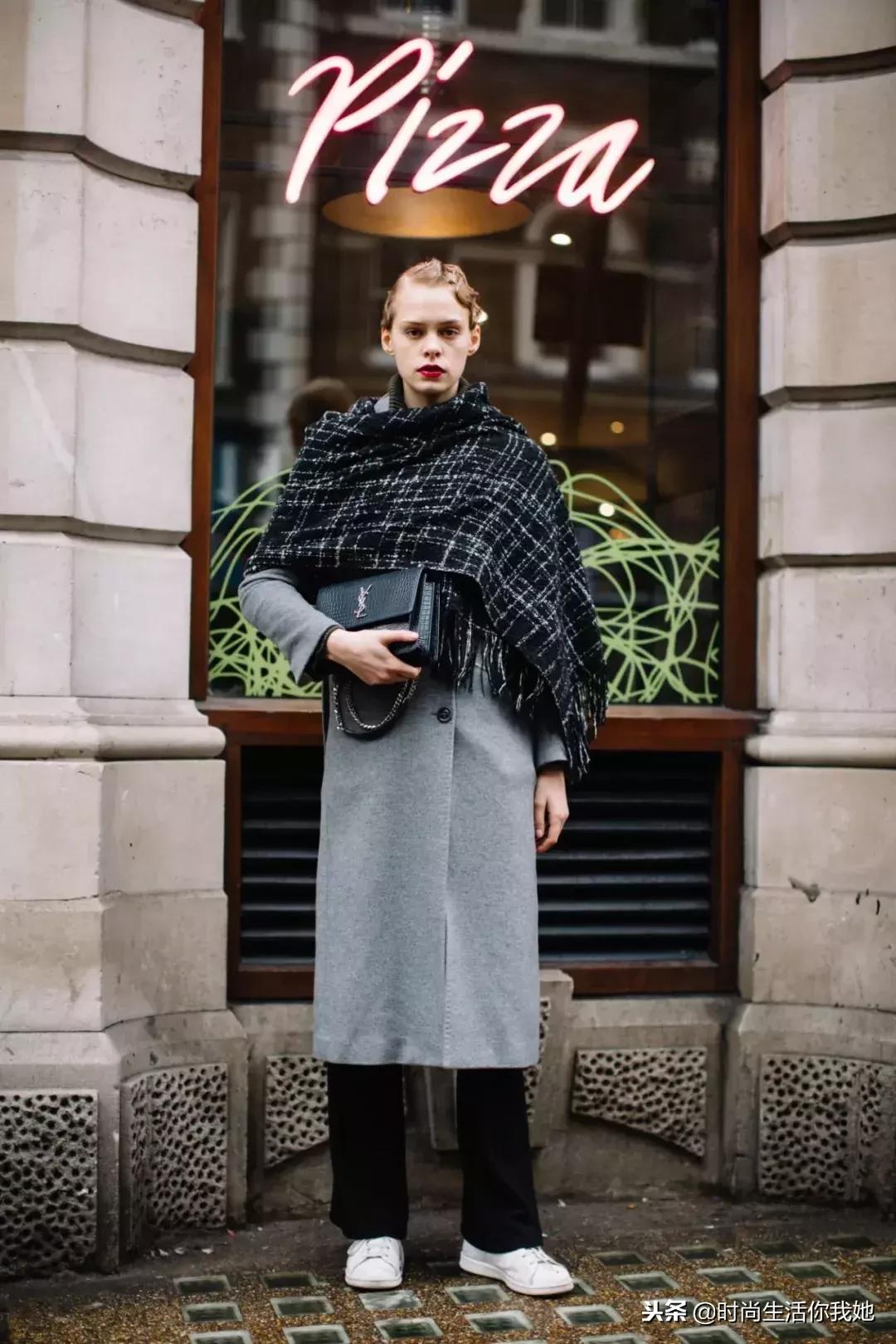 你穿“大衣+围巾”的样子，帅呆了！