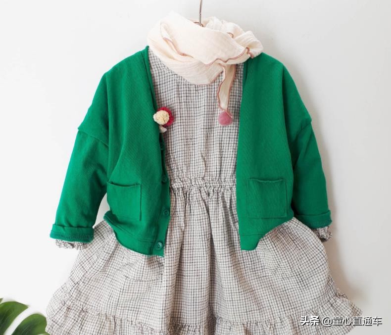 韩系童装秋冬毛衣搭配,童装韩版毛衣最新款
