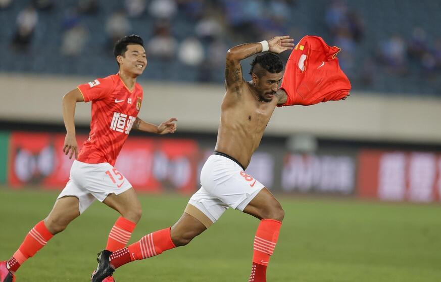 球迷有福了！恒大专业球场曝光世界第一，在这个领域还送出大福利