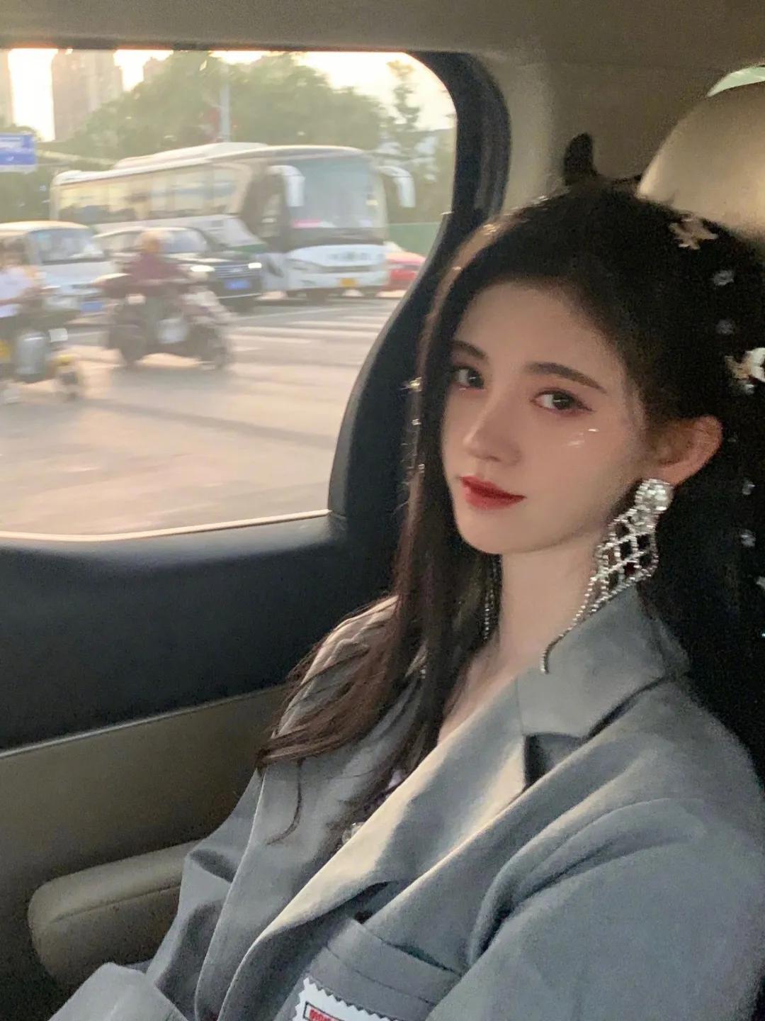 春季西装外套怎么穿出时髦感,西装外套最帅气的搭法春天必穿