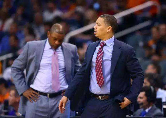 战术鬼才泰伦卢5招激活快船,骑士3比1逆转纪录片泰伦卢