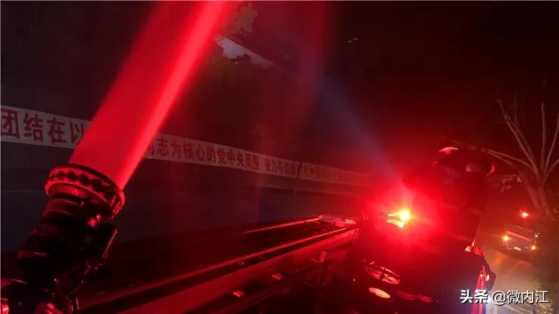 四川内江消防增援震区,成都消防支援西昌森林火灾