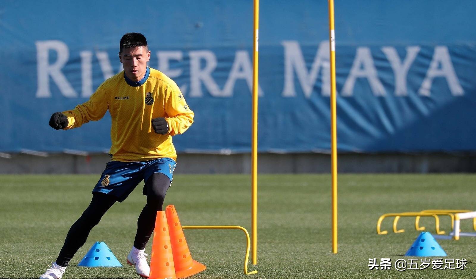 武磊带伤出战依旧不减杀手本色,武磊参加国足新年前的集训