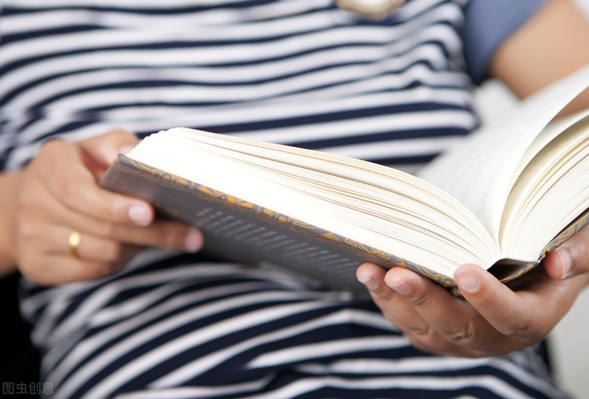 业余时间写网络小说有前途吗,全职写小说到底还有出路吗