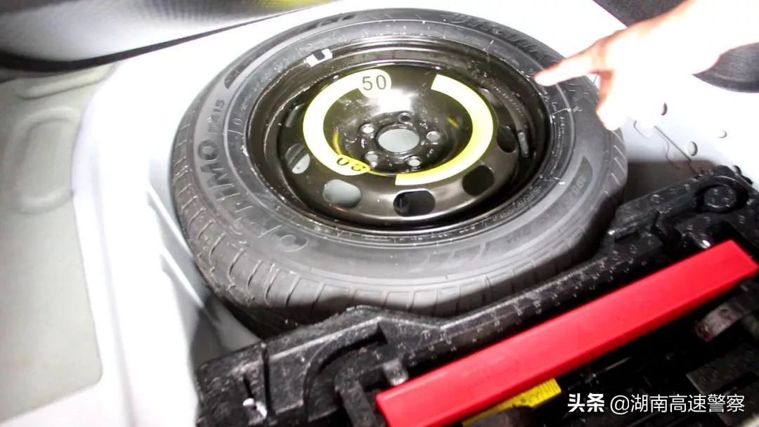 @所有人|满满干货！蜀黍手把手教你换备胎，每个人都能学会。。。