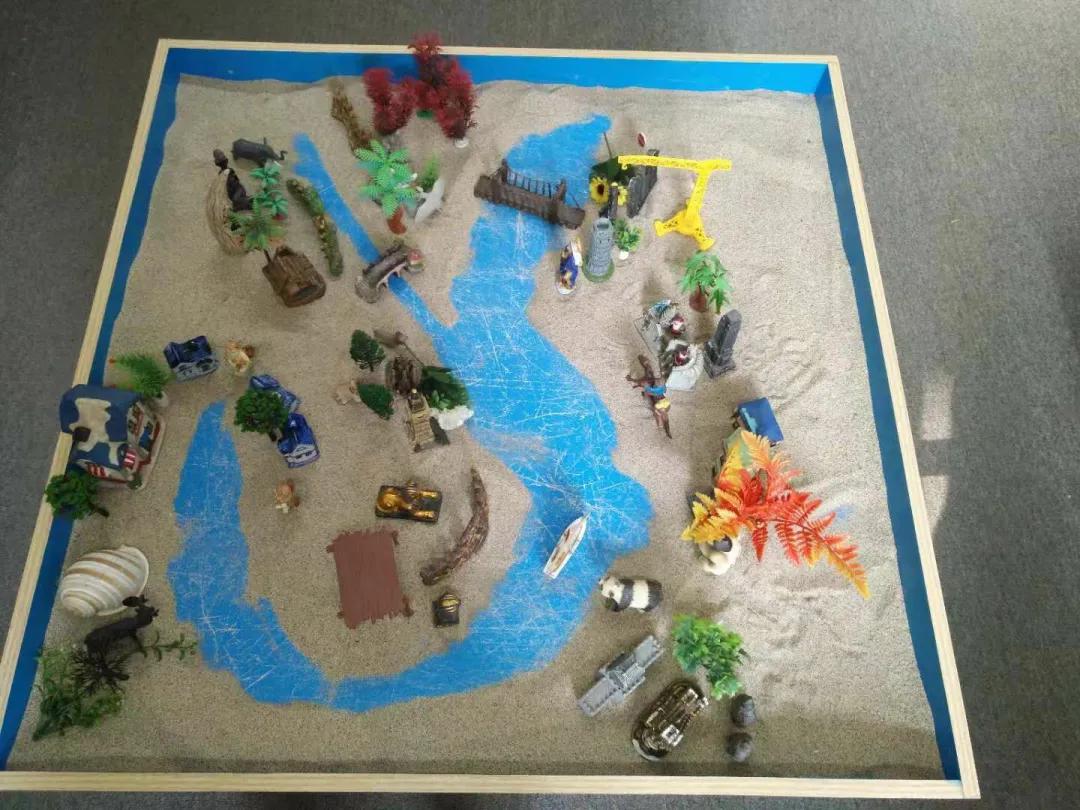 儿童专用魔力沙塑料沙盘,沙盘改善孩子社交恐惧