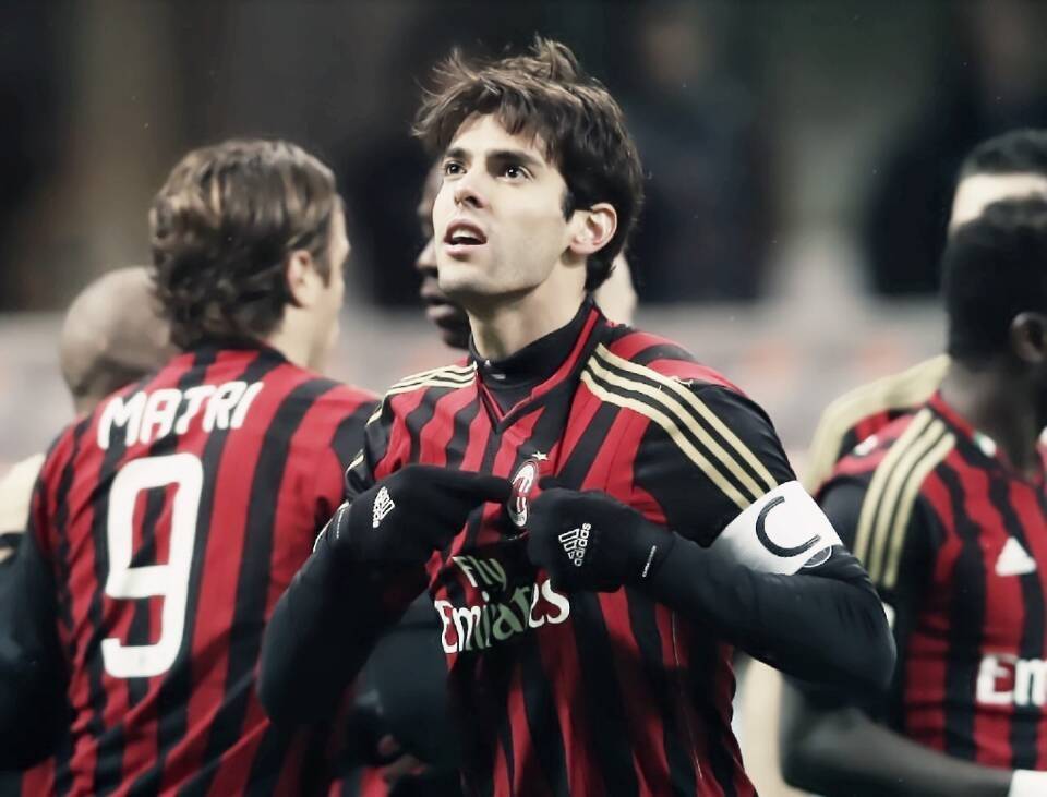 ipad壁纸全屏高清4k足球,足球高清壁纸c罗无水印