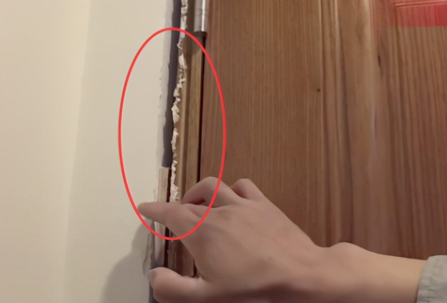 青岛一新楼盘交付，业主进去一看傻了：“3000元一平米的装修费，也就值500块钱！”