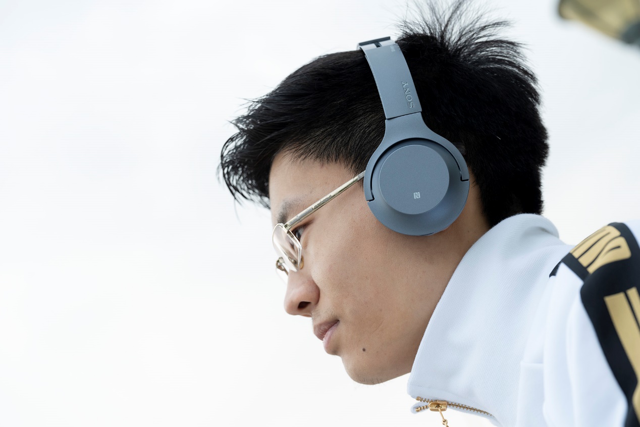 索尼wh-h800头戴式测评,为生活添加缤纷色彩