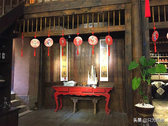 喝白酒的小姐姐古装,穿汉服喝白酒小姐姐