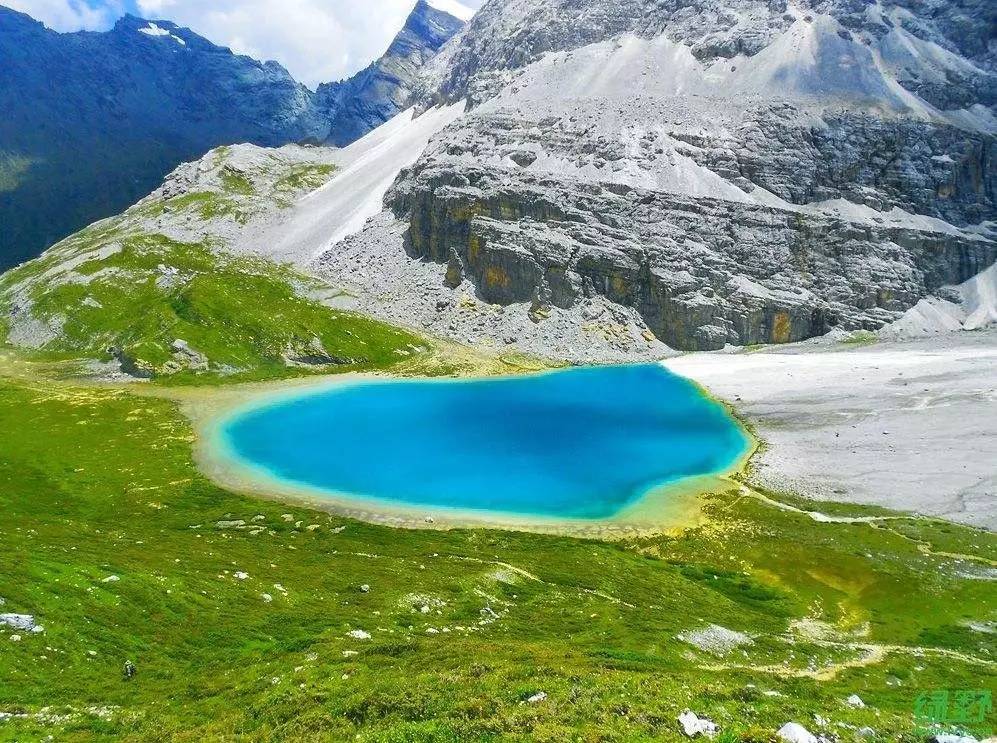 稻城亚丁旅游线路规划,成都自驾稻城亚丁费用大概多少