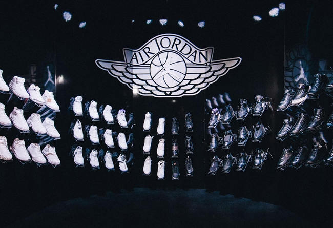 一双鞋能换北京二环一套房！这些「真天价鞋」你肯定没见过