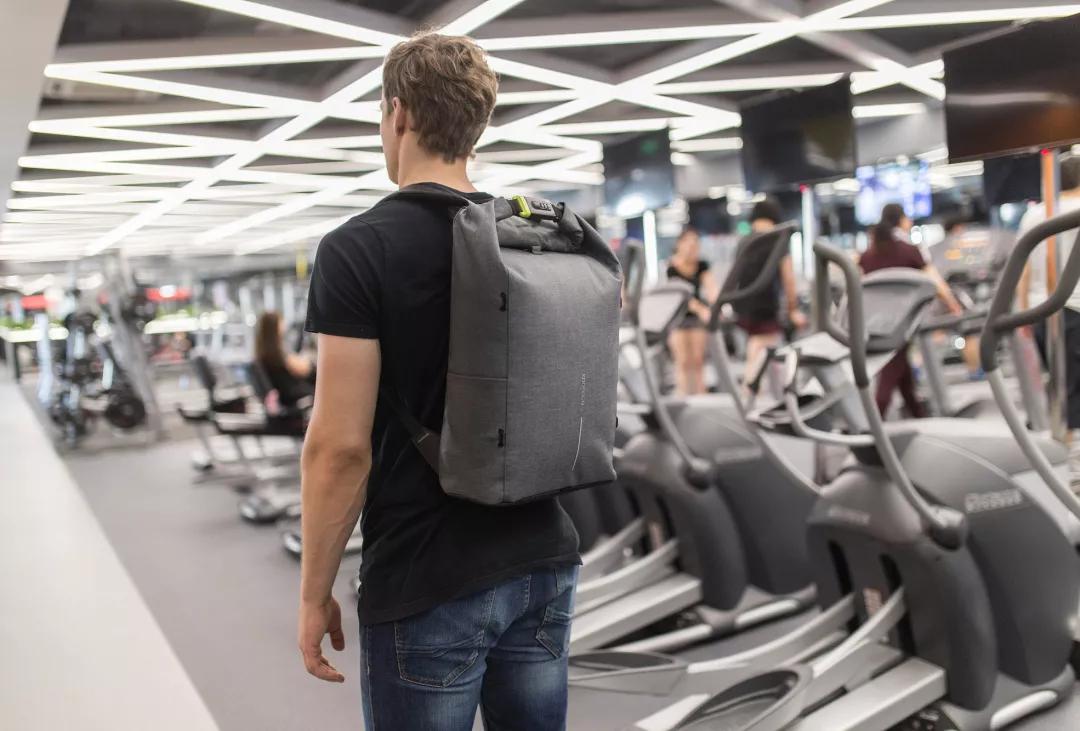 背包防盗小妙招,小偷最怕的双肩包