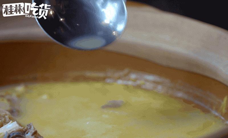 这家店惊现养生辣锅？！吃之前还要先“玩火”！