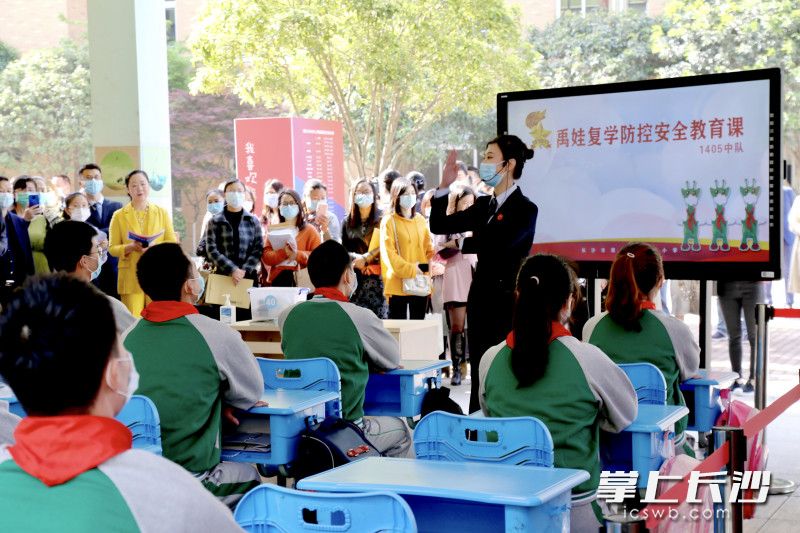 一切为了学生的发展,一切为了学生一切依靠学生