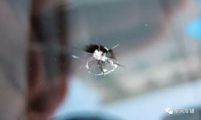 汽车玻璃坑点修复,汽车玻璃砸出坑怎么办
