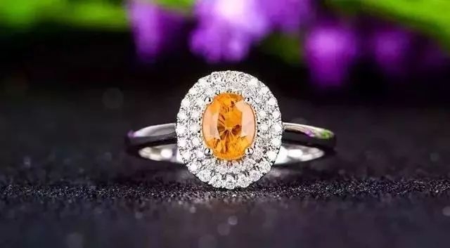 什么颜色的金色招财,橙色和黄色哪个更招财一些