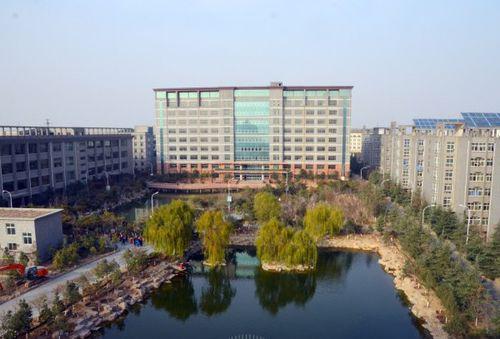 山东蓝翔技师学院属于几年制院校,山东蓝翔技师学院全国排名