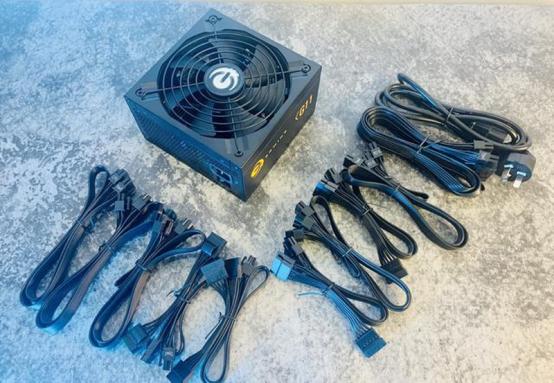 i710700可以玩赛博朋克2077吗,i712700h核显能玩赛博朋克2077吗