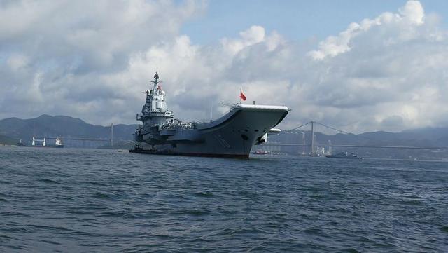 参观辽宁号航母,参观辽宁舰第一视角