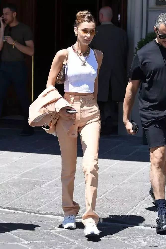 明星街拍包包香奈儿经典款,盘点街头出镜率最高的10款包包