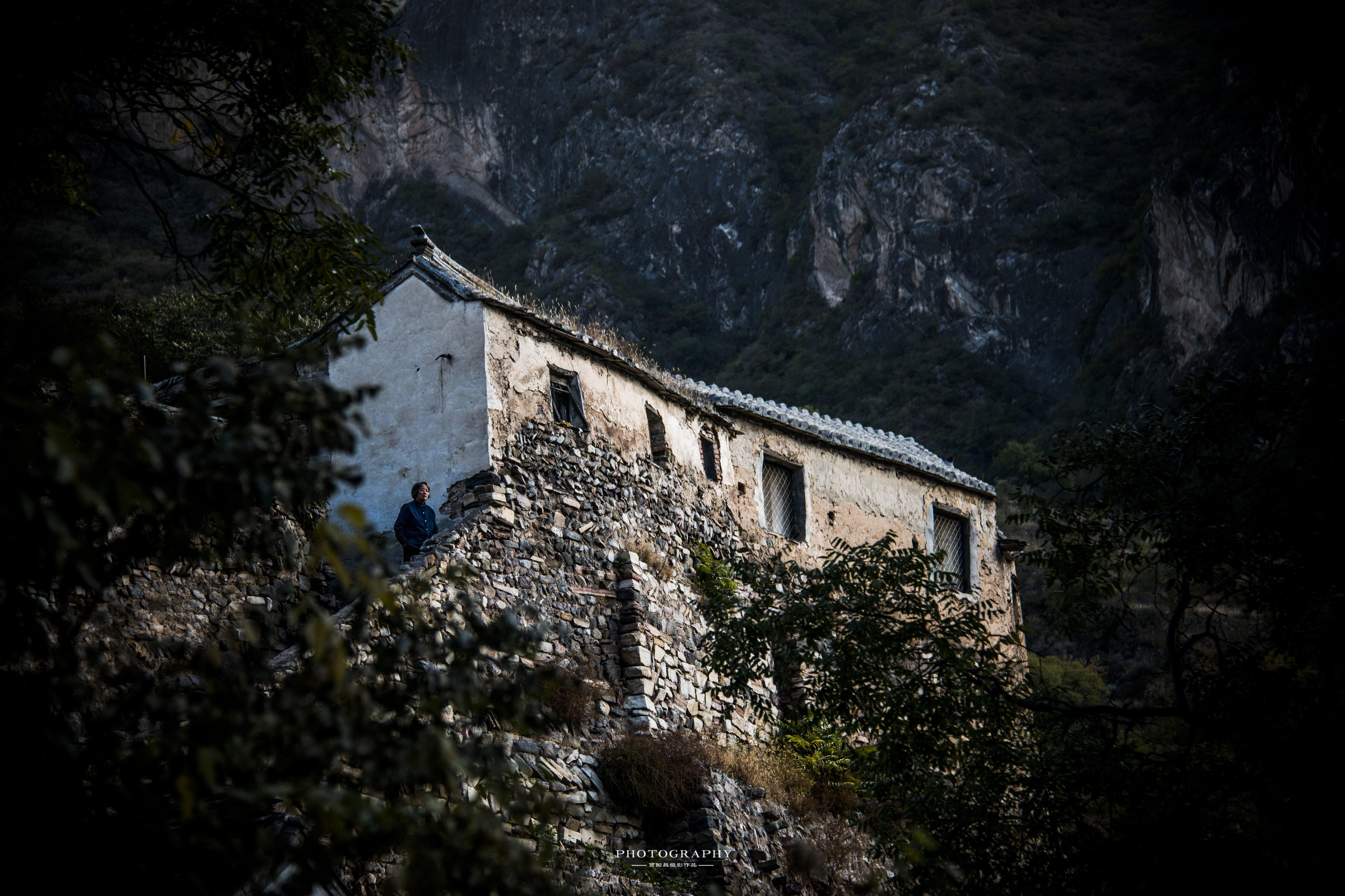 哪里可以拍爨底下村全景,美丽的爨底下村