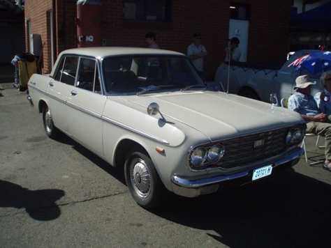 丰田皇冠陆放顶配停产吗,丰田皇冠真的停产了吗