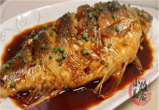 红烧鱼怎么做鱼肉鲜嫩,红烧鱼怎么做才嫩又滑