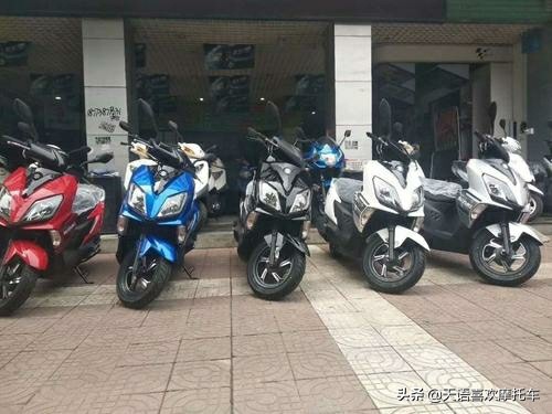 2万以下150水冷踏板摩托车推荐,2024款踏板adv摩托车推荐2万内