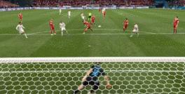 丹麦背水一战俄罗斯力争赢球出线,疯狂欧洲杯比分