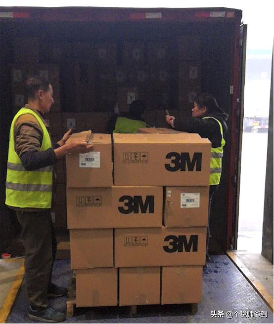 迎战新型肺炎：电商平台口罩不涨价，火车飞机等免费退票