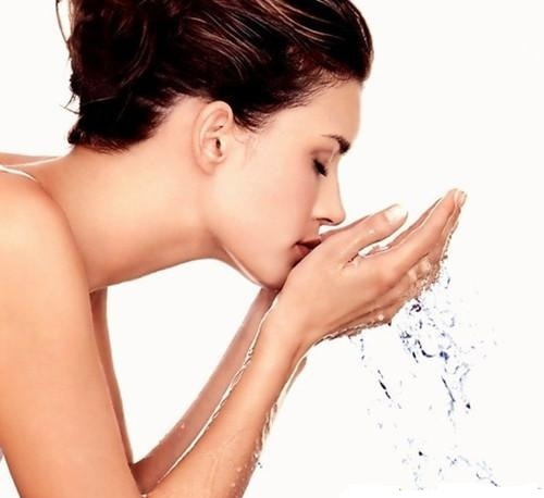 坐月子怎么预防风寒感冒,夏季坐月子怎样避免月子病