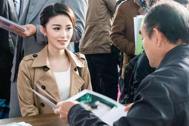 领导让你背黑锅怎么办事业编面试,领导老让自己背黑锅怎么办