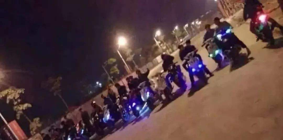 鬼火少年与机车,鬼火少年和机车少年有什么区别