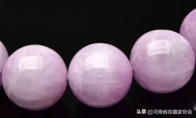 檀香木手串如何保养才能越来越亮,沉香手串如何保养这几点要牢记