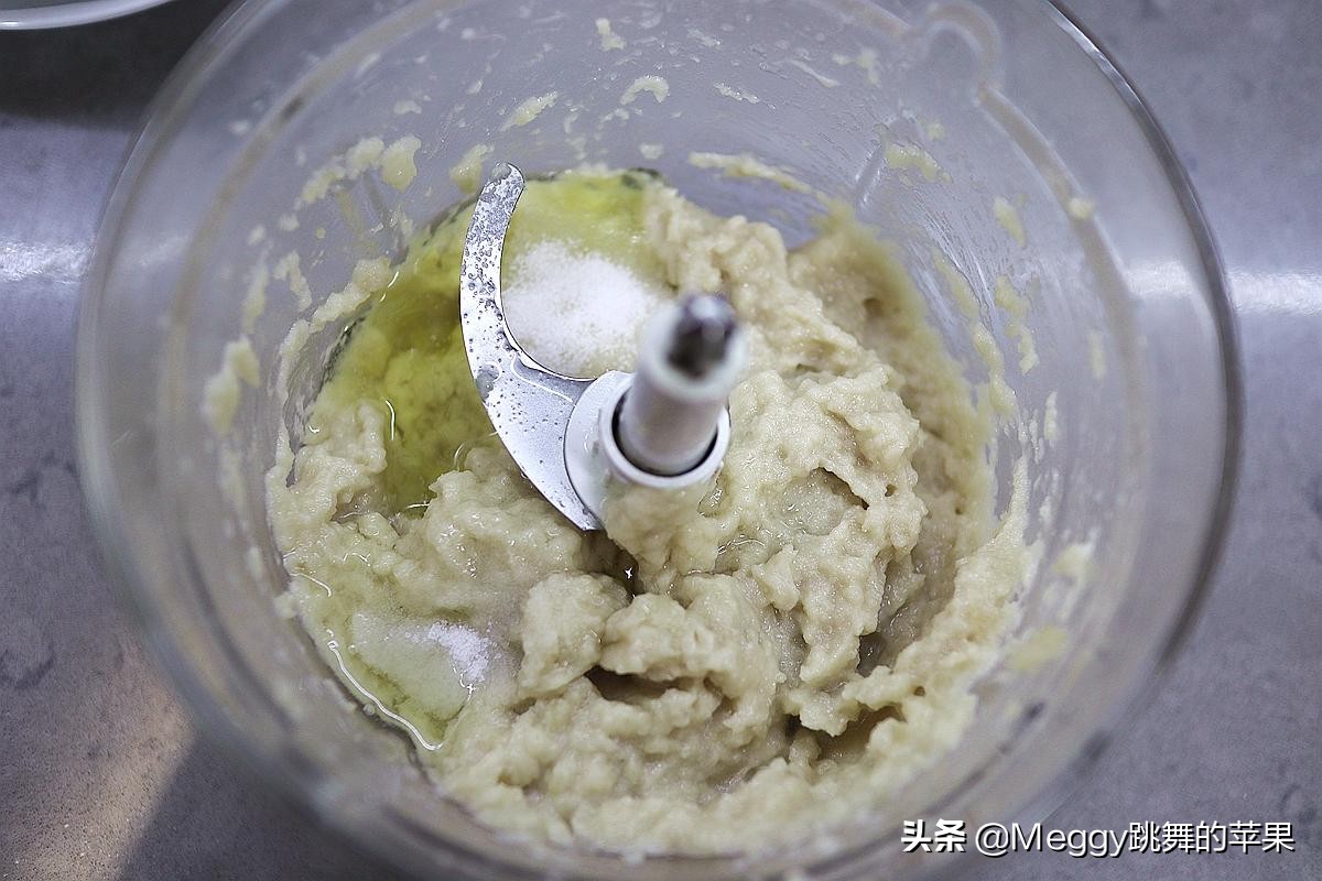 如何制作爽口弹口的鱼丸,自制鱼丸q弹嫩滑营养健康又好吃