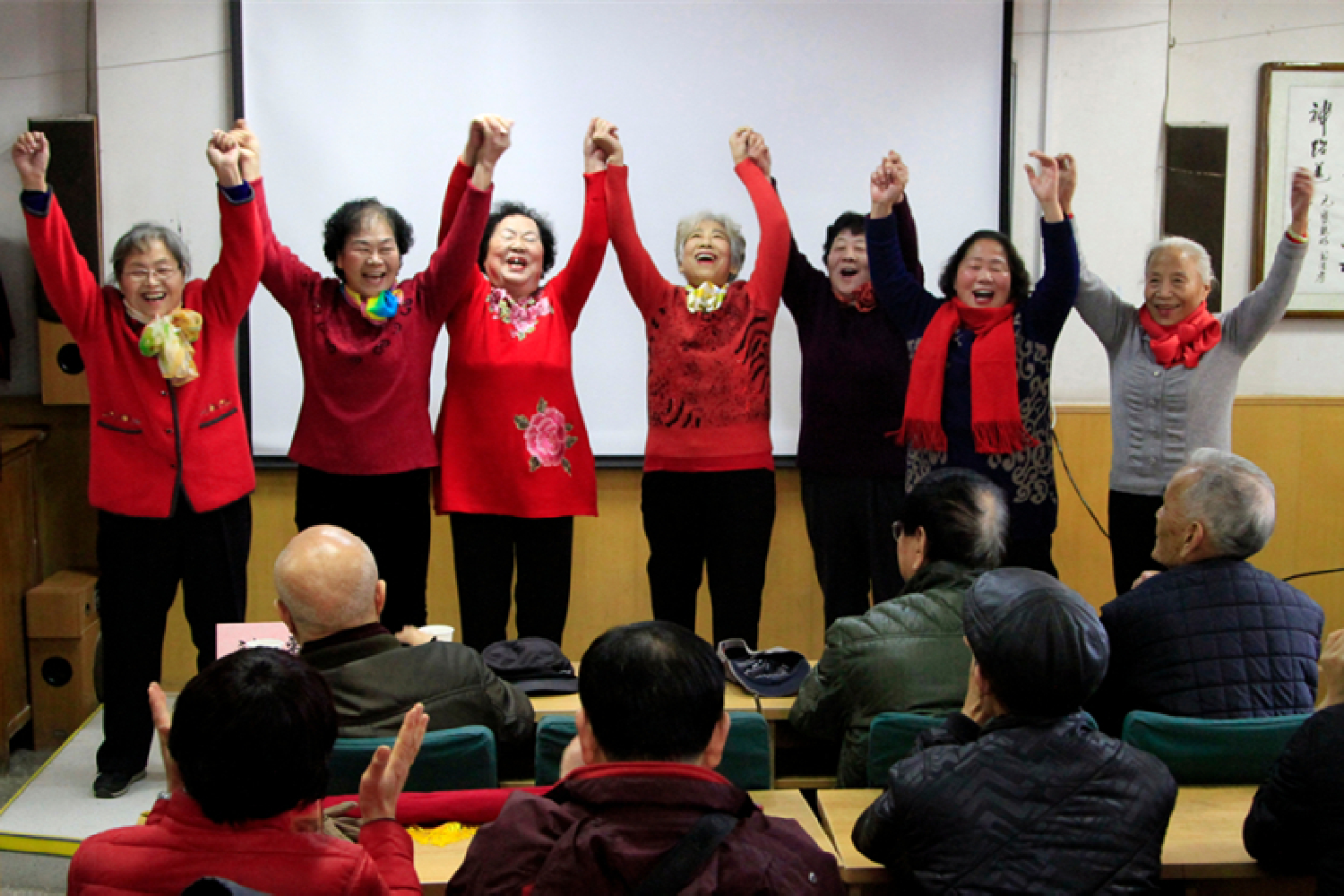 现代社会孝顺父母的方式,长大后孝顺父母的方式